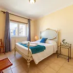 B32 - Apartament *
